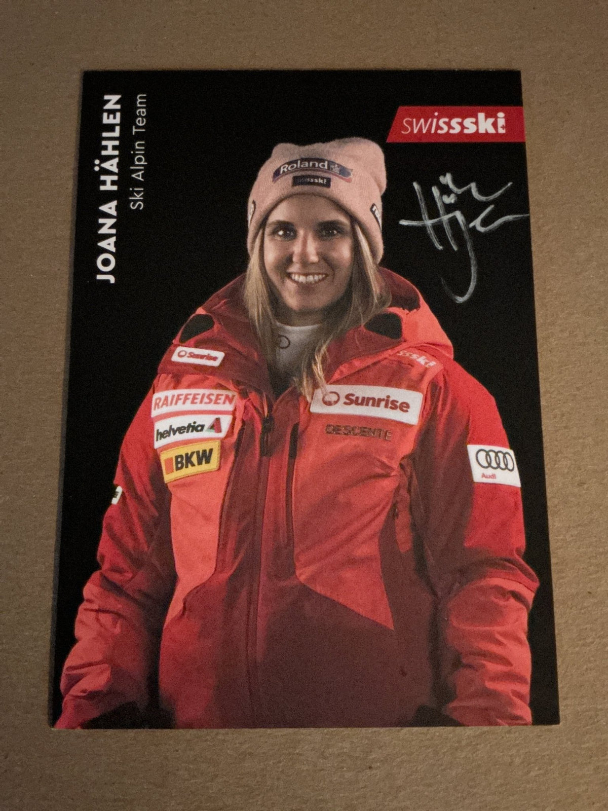 Joana Hählen, Switzerland 🇨🇭 Alpine 2023/24 hand signed - Autographs-World