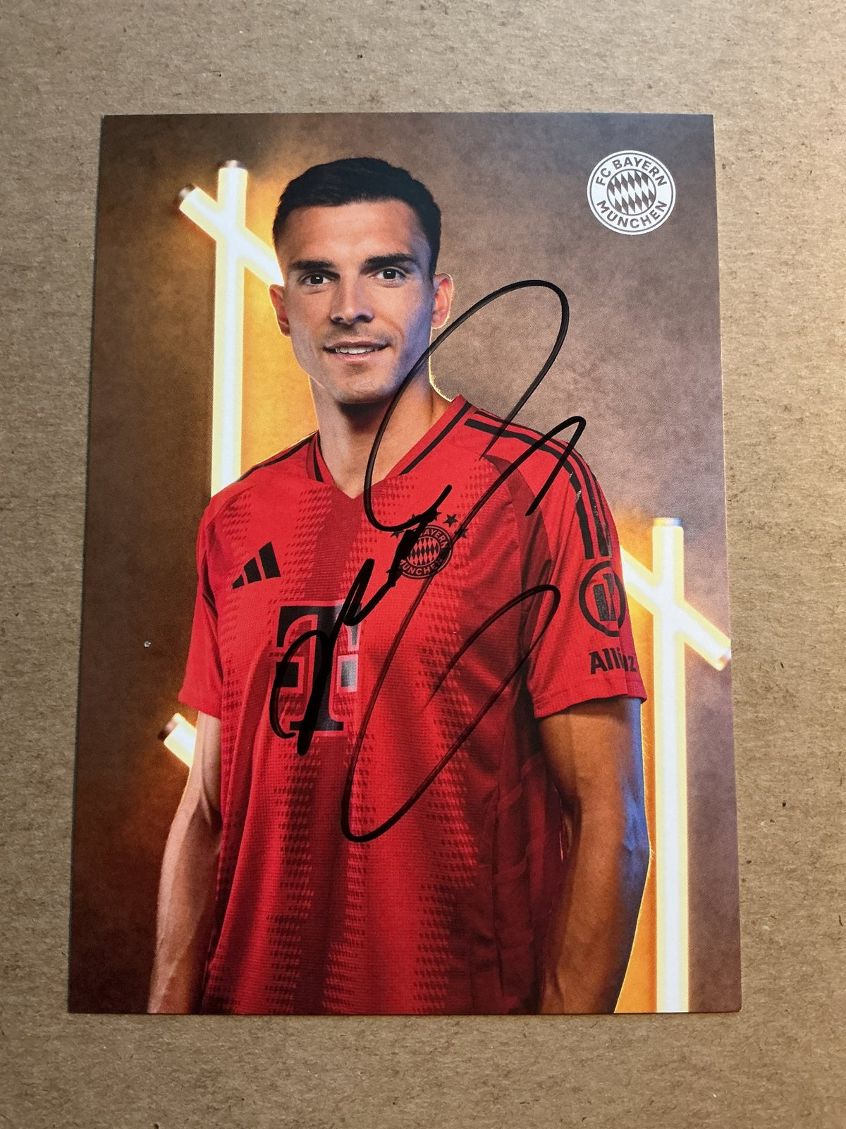 João Palhinha, Portugal 🇵🇹 FC Bayern München 2024/25 hand signed - Autographs-World