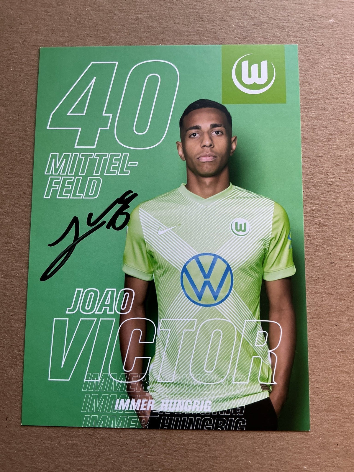 João Victor, Brazil 🇧🇷 VfL Wolfsburg 2020/21 hand signed - Autographs-World