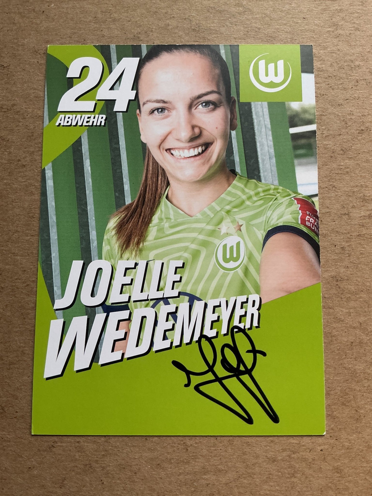 Joelle Wedemeyer, Germany 🇩🇪 VfL Wolfsburg 2022/23 hand signed - Autographs-World