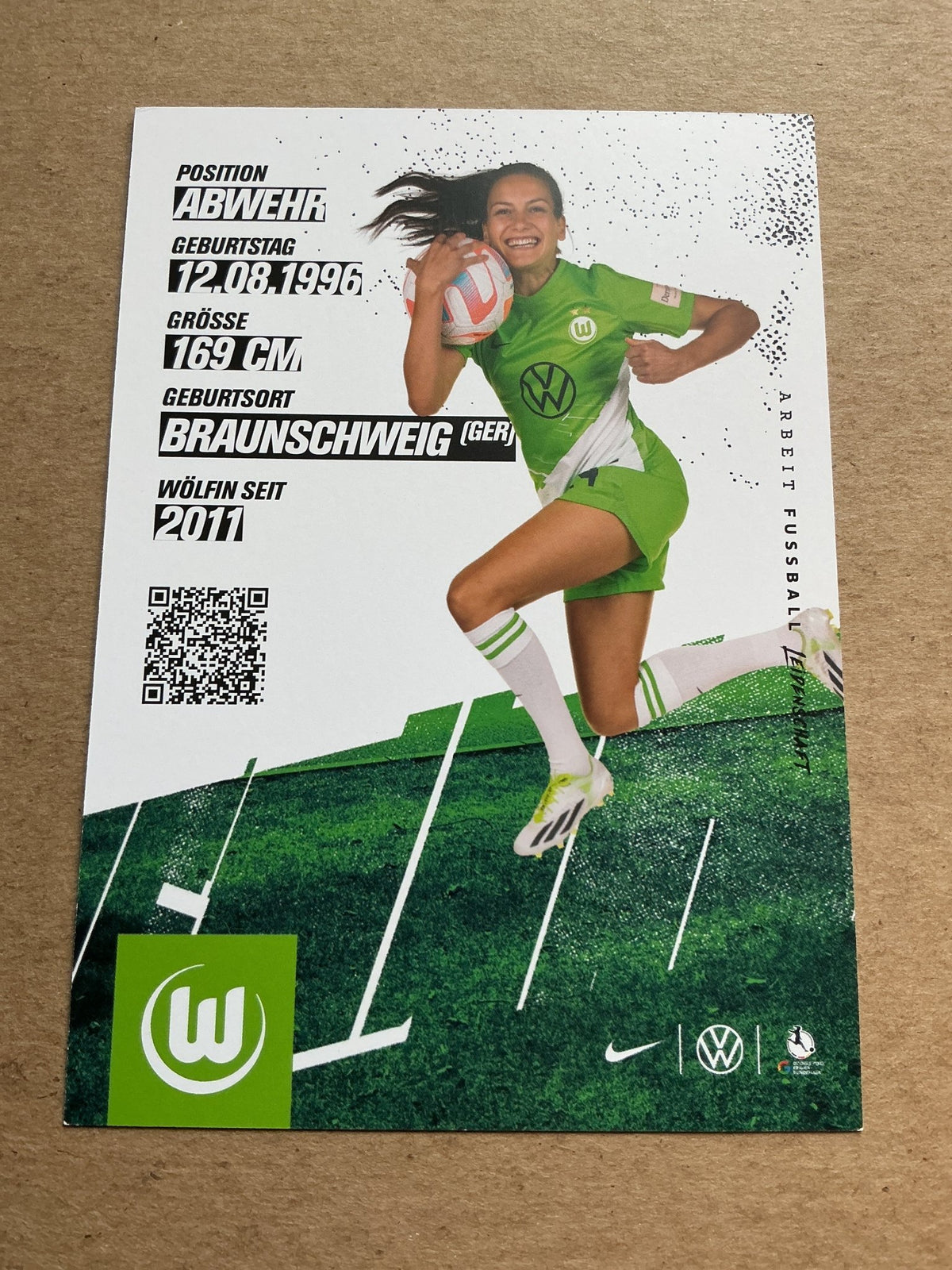 Joelle Wedemeyer, Germany 🇩🇪 VfL Wolfsburg 2023/24 hand signed - Autographs-World