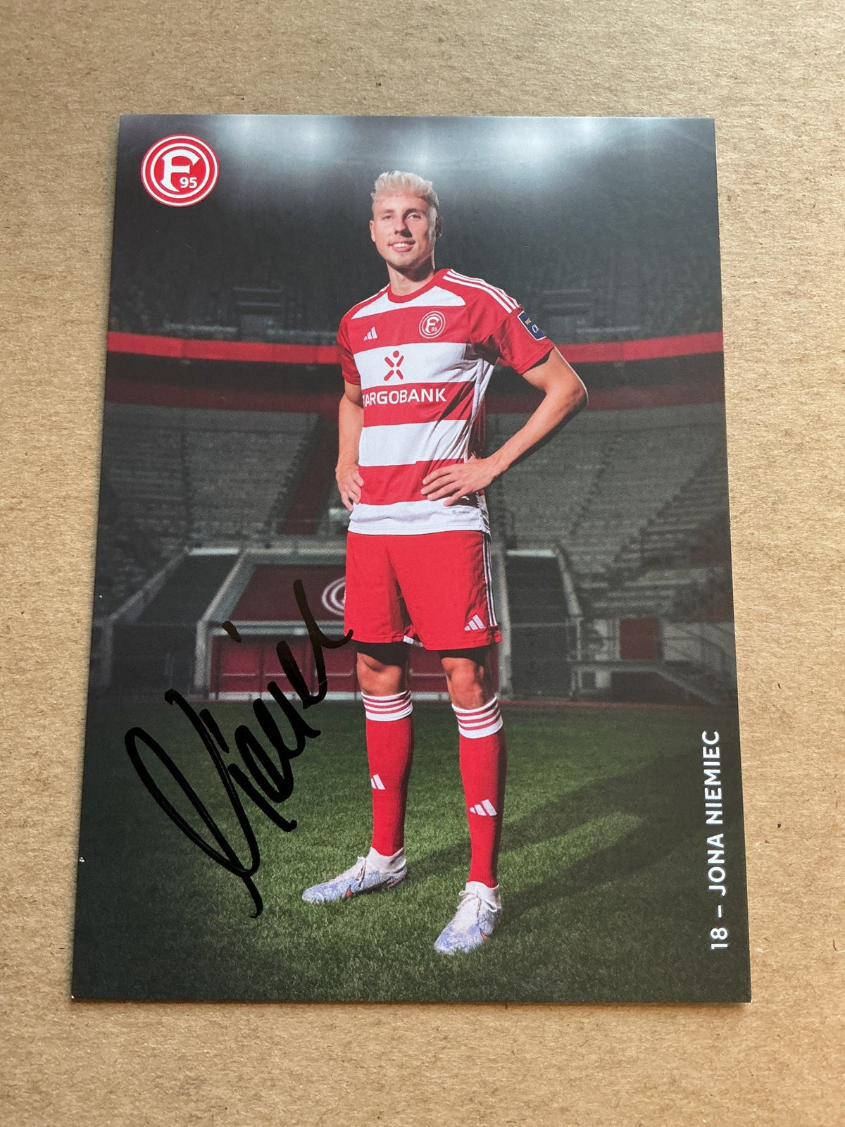 Jona Niemiec, Germany 🇩🇪 Fortuna Düsseldorf 2023/24 hand signed - Autographs-World