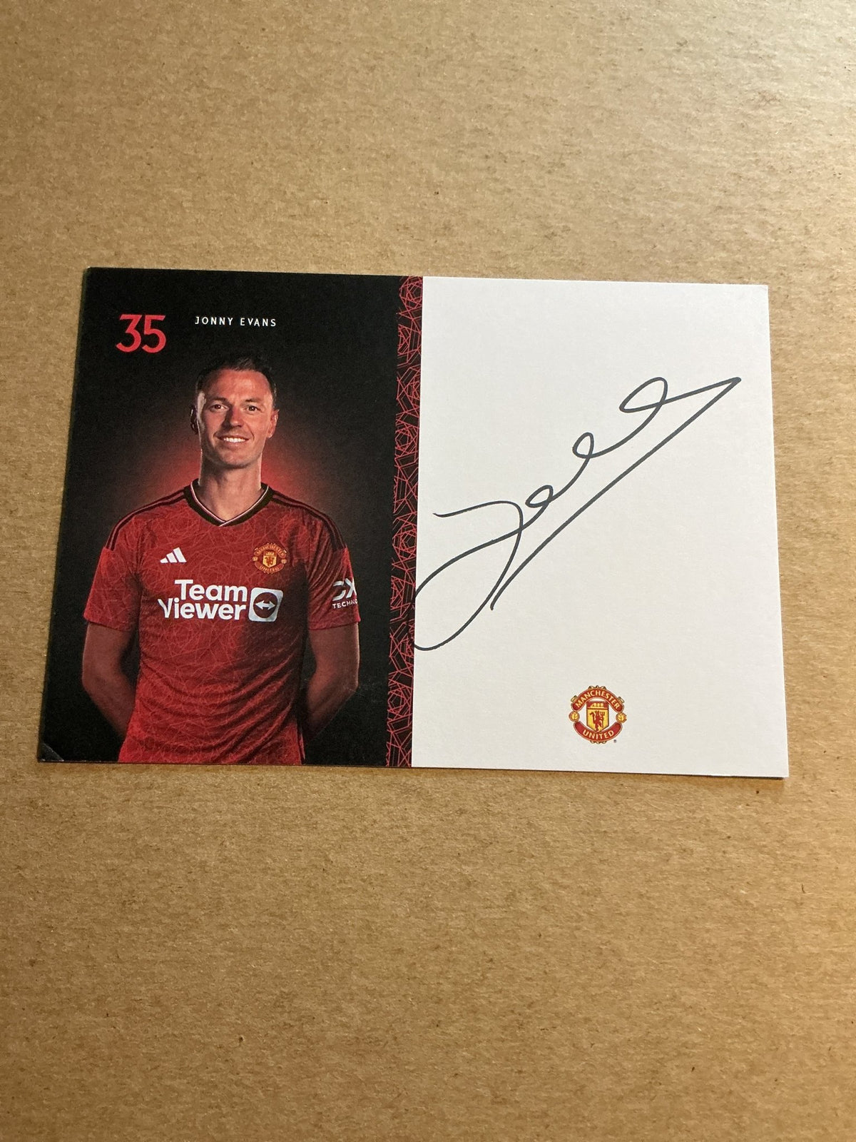 Jonny Evans, Northern Ireland, Manchester United 2023/24 hand signed - Autographs-World