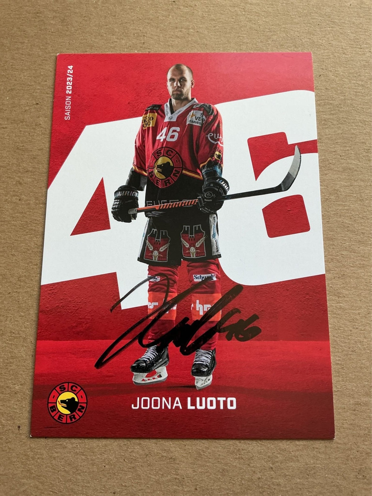 Joona Luoto, Finland 🇫🇮 SC Bern 2023/24 hand signed - Autographs-World