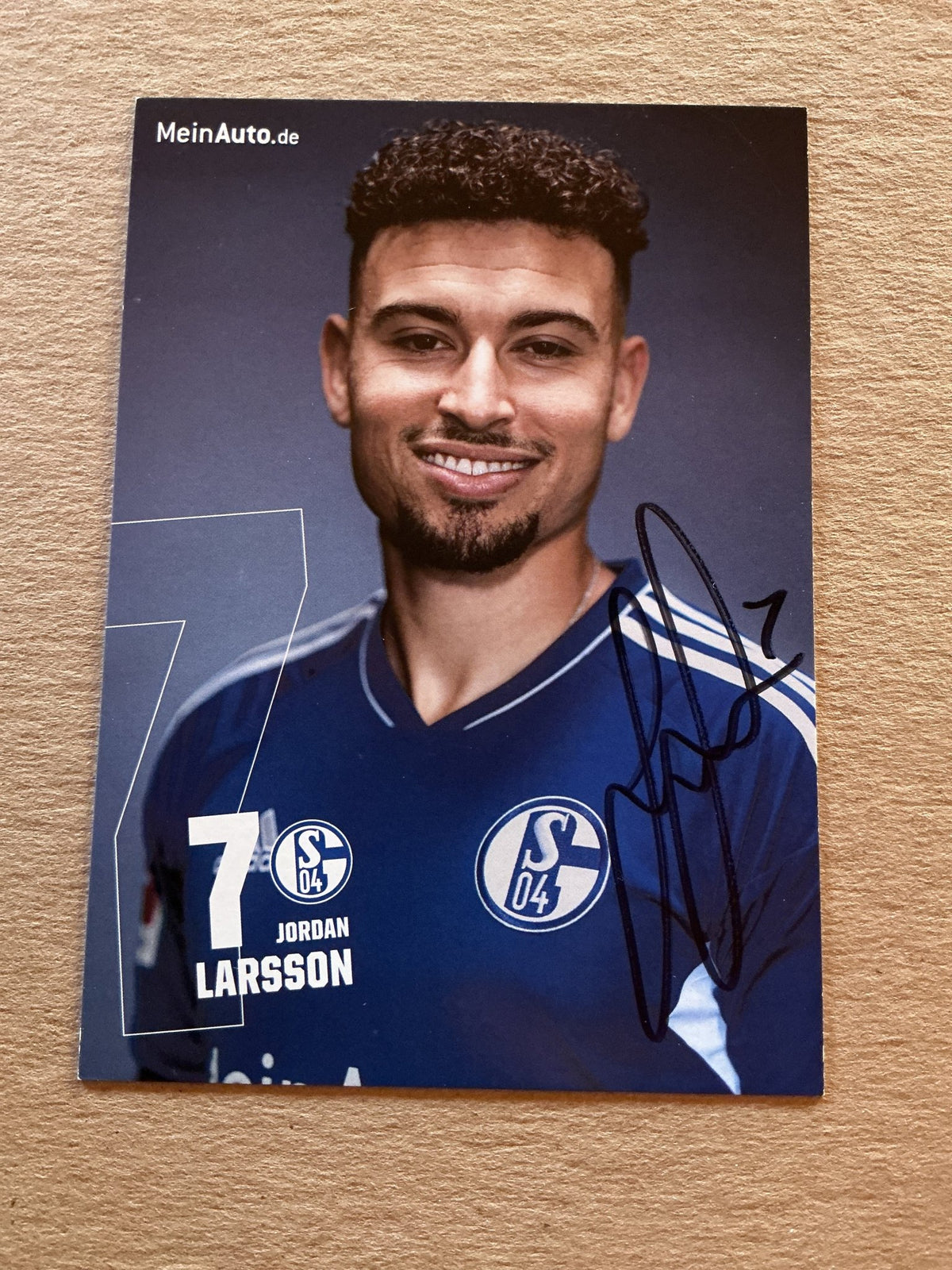 Jordan Larsson, Sweden 🇸🇪 FC Schalke 04 2022/23 hand signed - Autographs-World