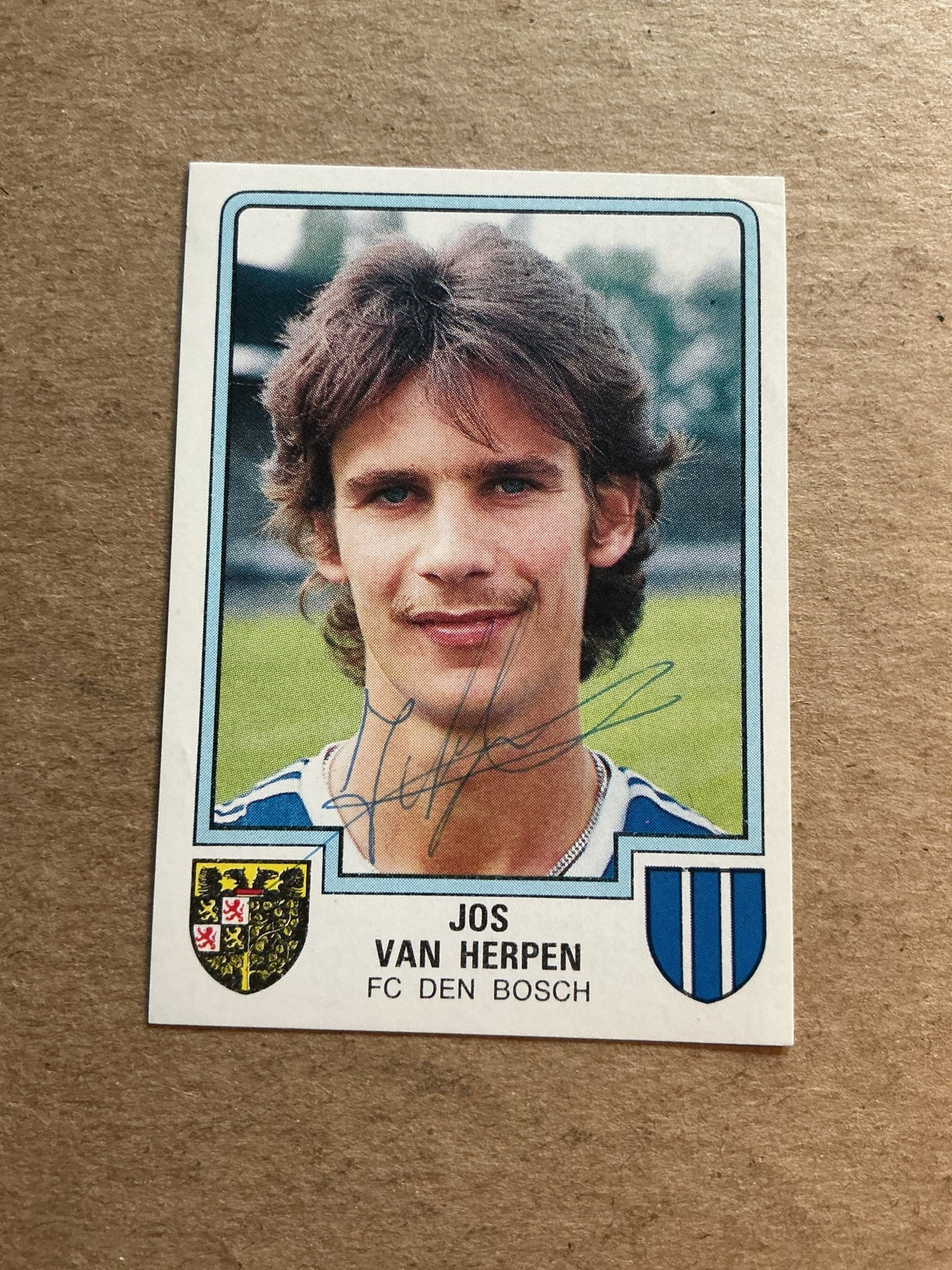 Jos van Herpen, Netherlands 🇳🇱 FC Den Bosch 1986 Panini hand signed - Autographs-World