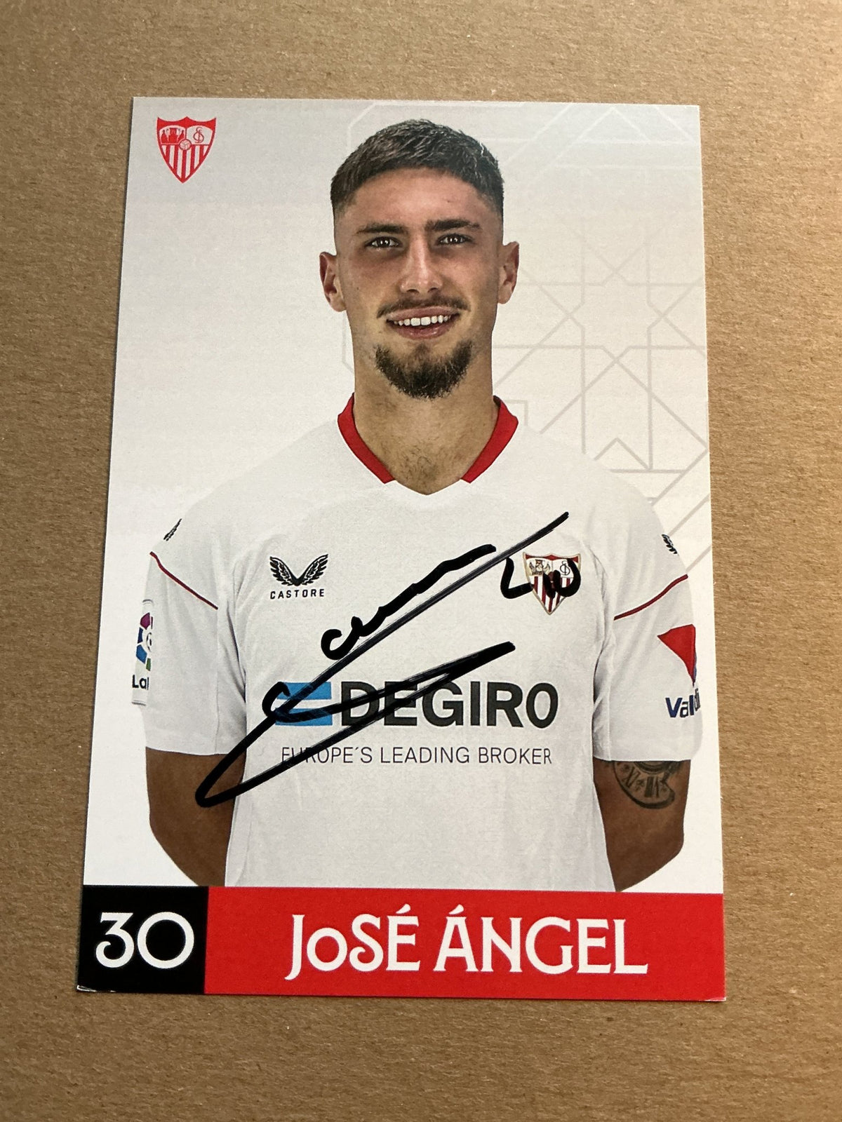 José Ángel Carmona, Spain 🇪🇸 Sevilla FC 2022/23 hand signed - Autographs-World
