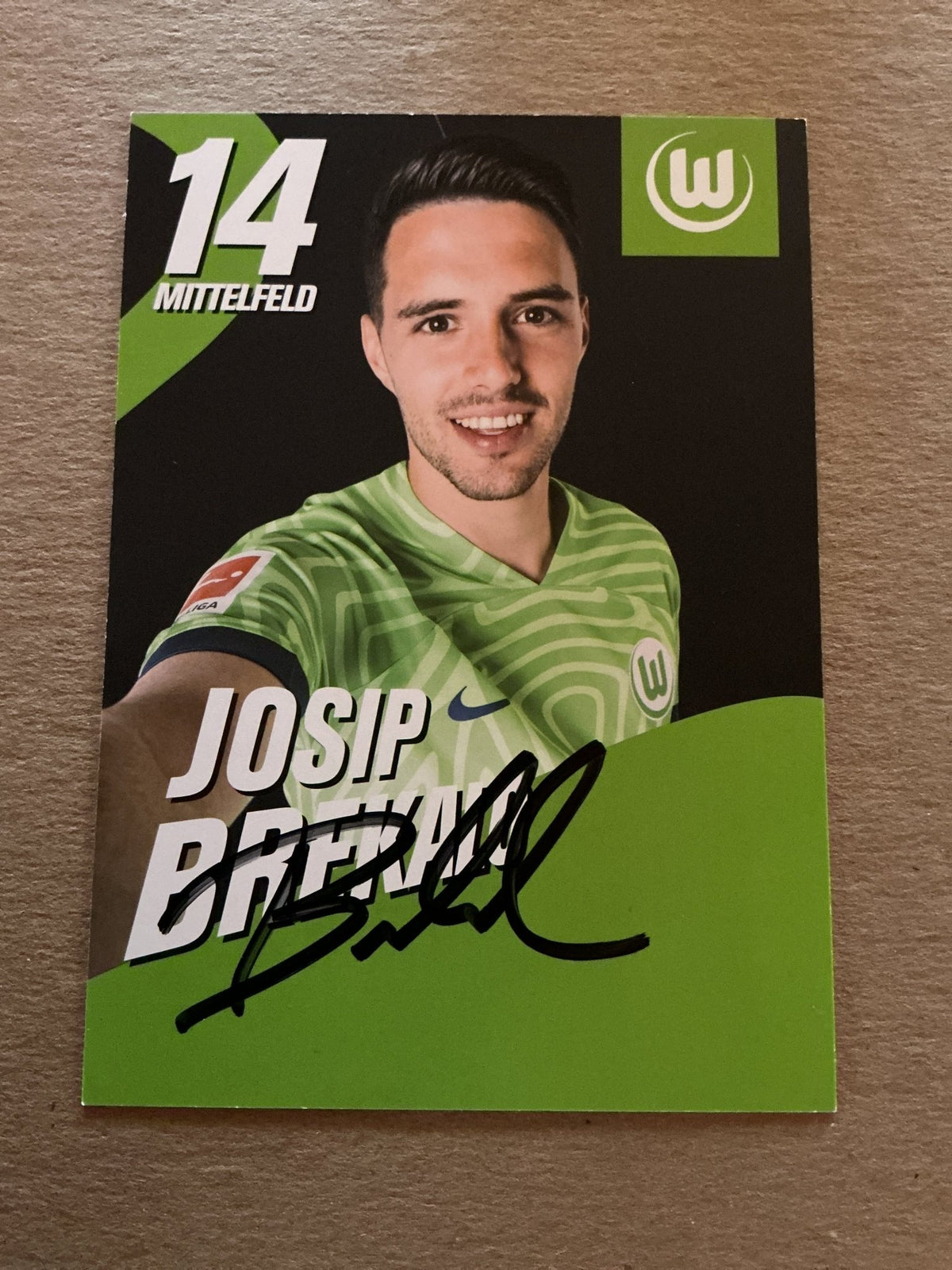 Josip Brekalo, Croatia 🇭🇷 VfL Wolfsburg 2022/23 hand signed - Autographs-World
