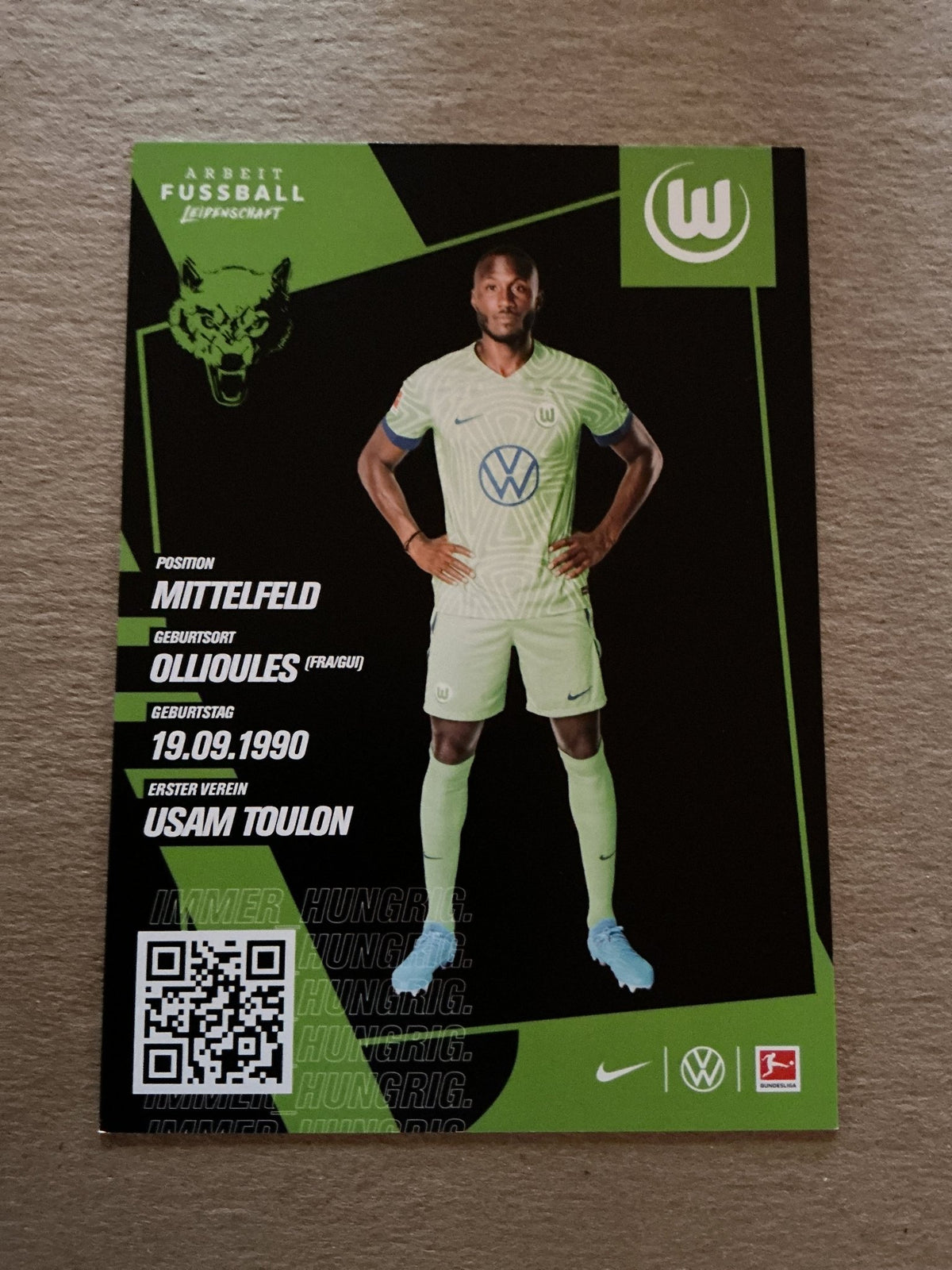 Josuha Guilavogui, France 🇫🇷 VfL Wolfsburg 2022/23 hand signed - Autographs-World