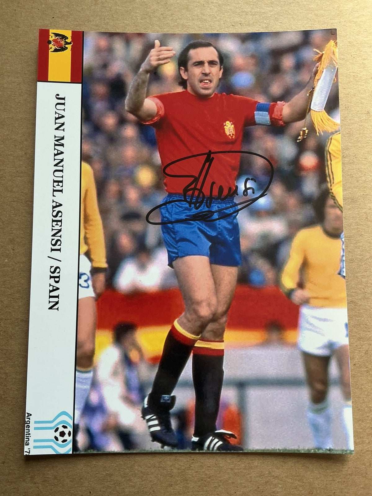 Juan Manuel Asensi, Spain 🇪🇸 FIFA World Cup 1978 hand signed - Autographs-World