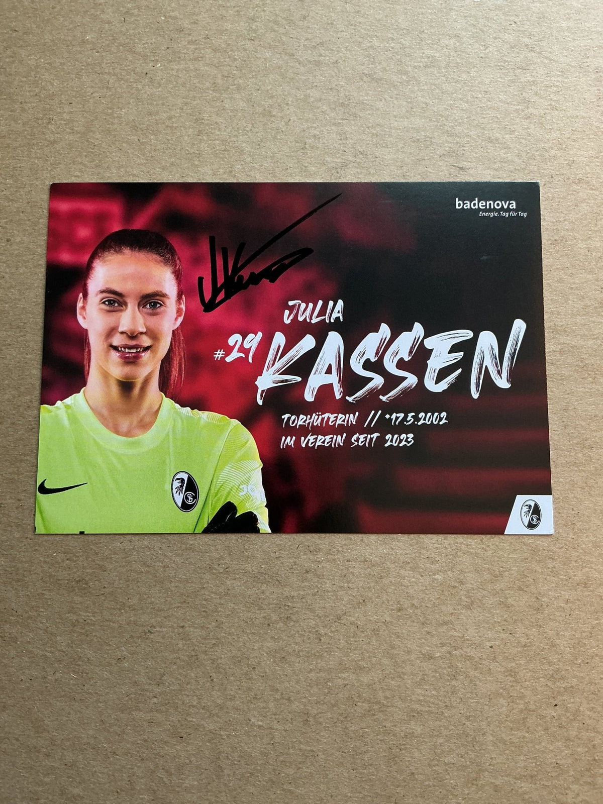 Julia Kassen, Germany 🇩🇪 SC Freiburg 2023/24 hand signed - Autographs-World