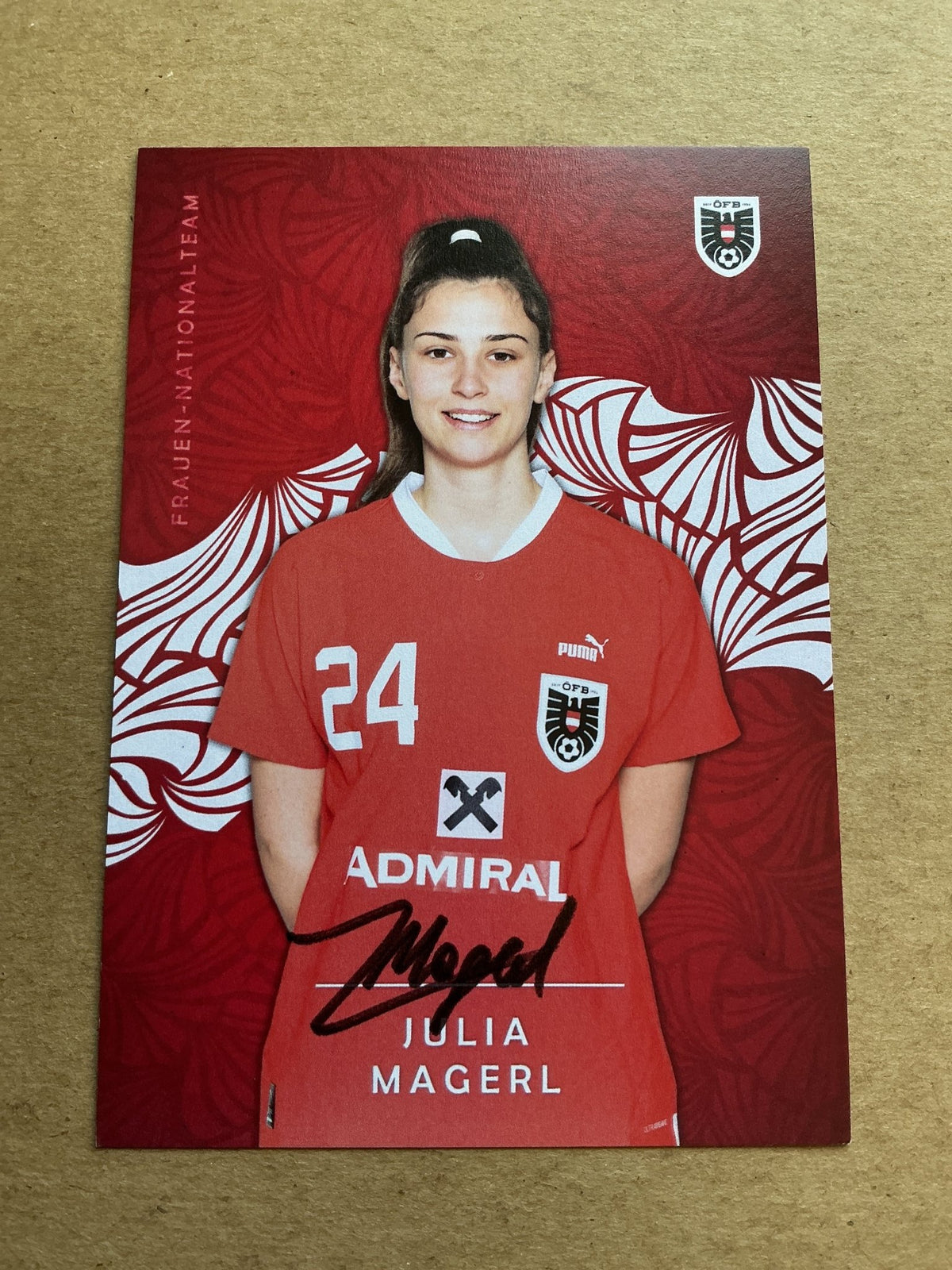 Julia Magerl, Austria 🇦🇹 2024 Sturm Graz hand signed - Autographs-World