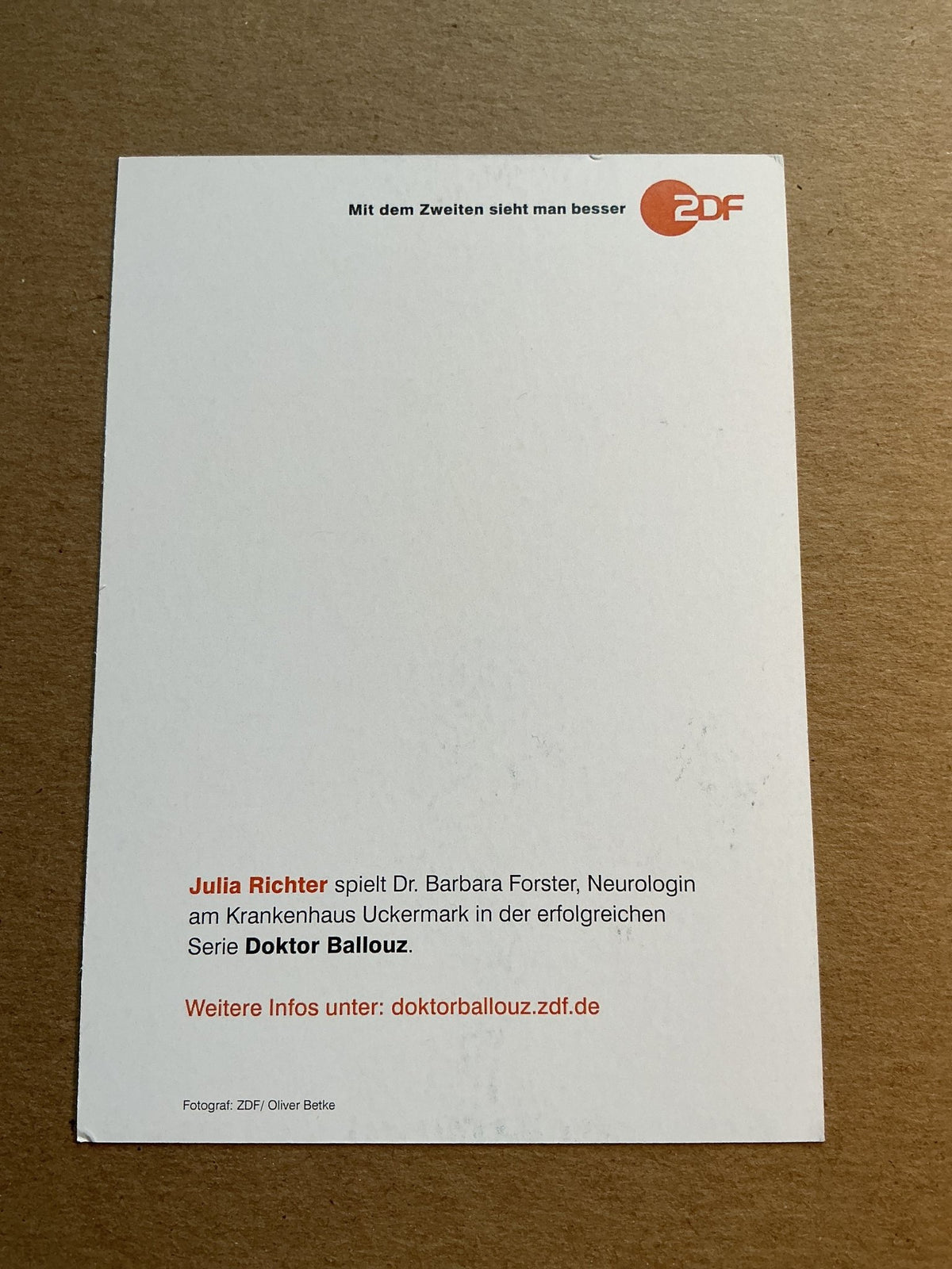 Julia Richter, Germany 🇩🇪 Actress 2024 hand signed - Autographs-World