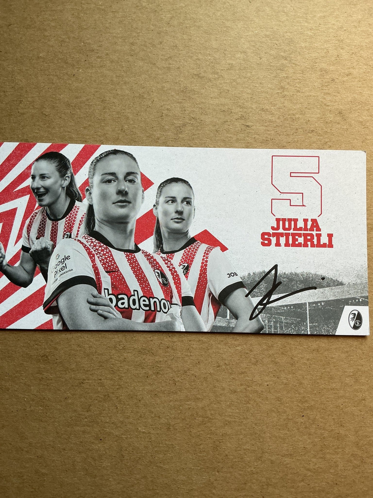 Julia Stierli, Switzerland 🇨🇭SC Freiburg 2025/26 hand signed - Autographs-World