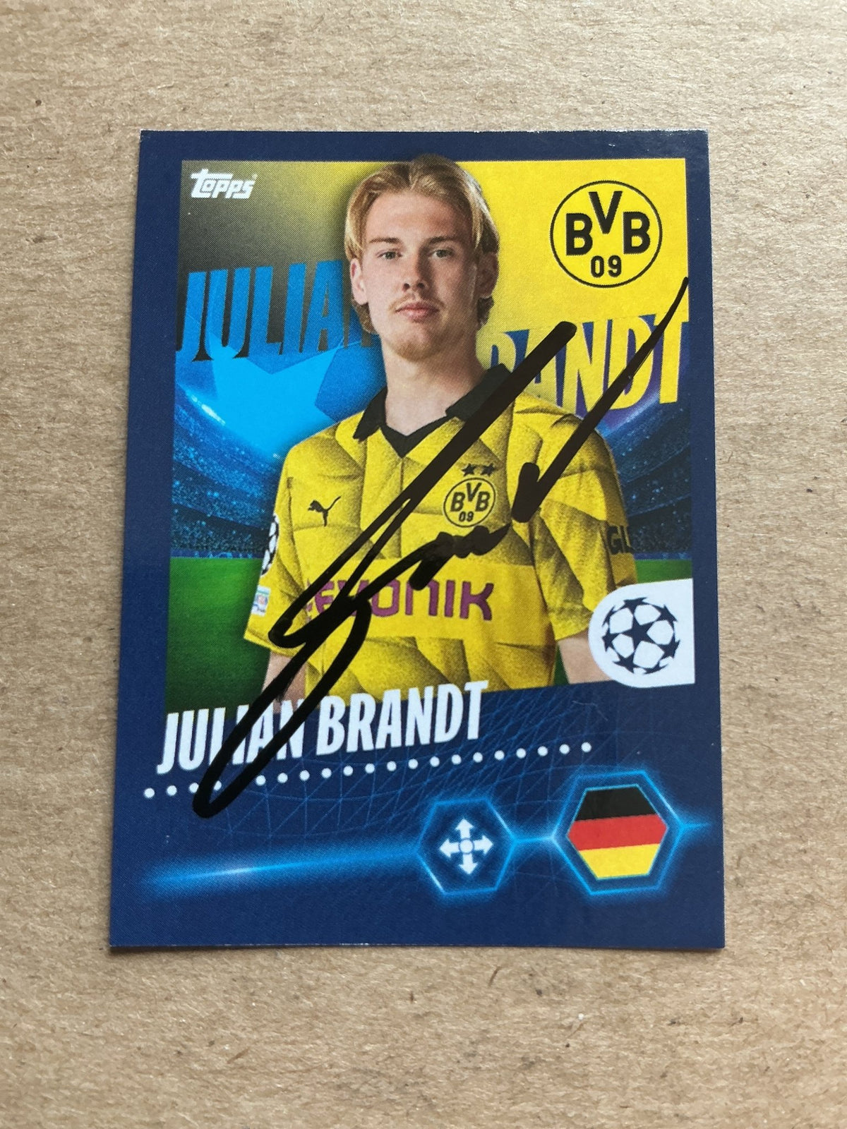Julian Brandt, Germany 🇩🇪 Borussia Dortmund 2023/24 Topps hand signed - Autographs-World