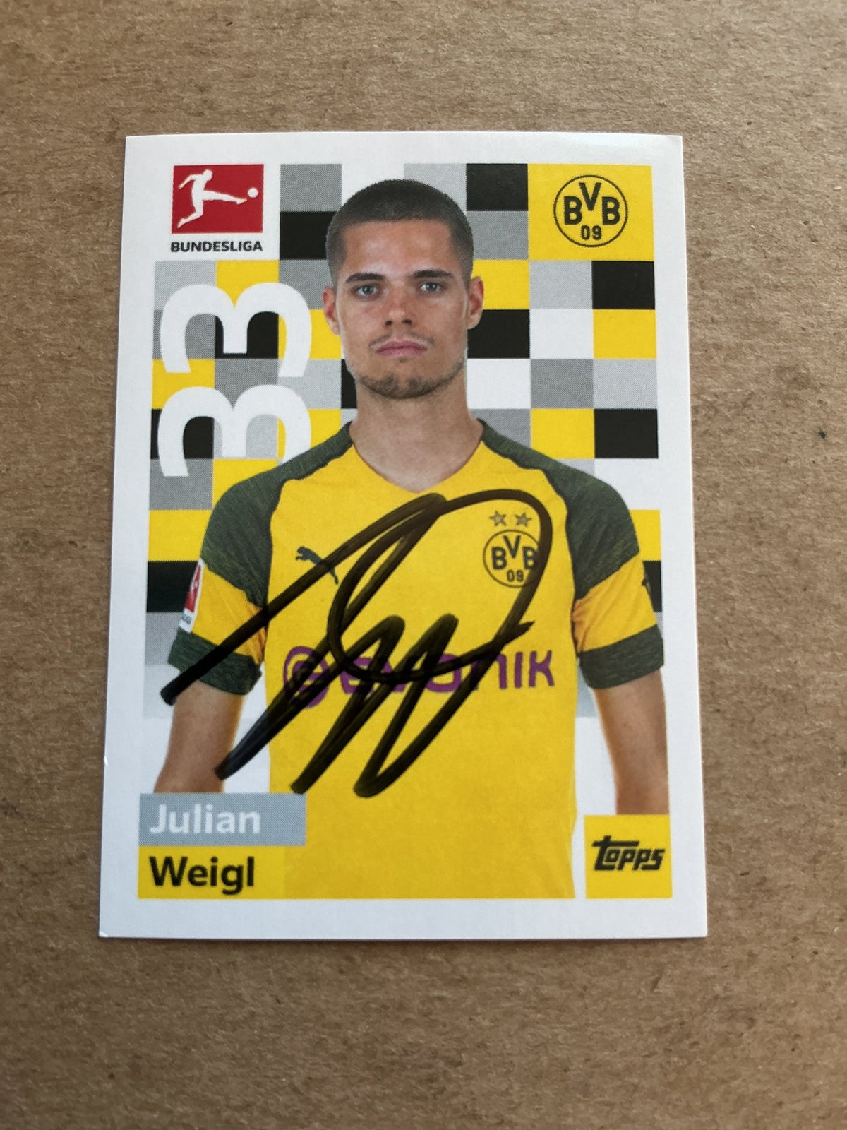 Julian Weigl, Germany 🇩🇪 Borussia Dortmund 2018/19 Topps hand signed - Autographs-World