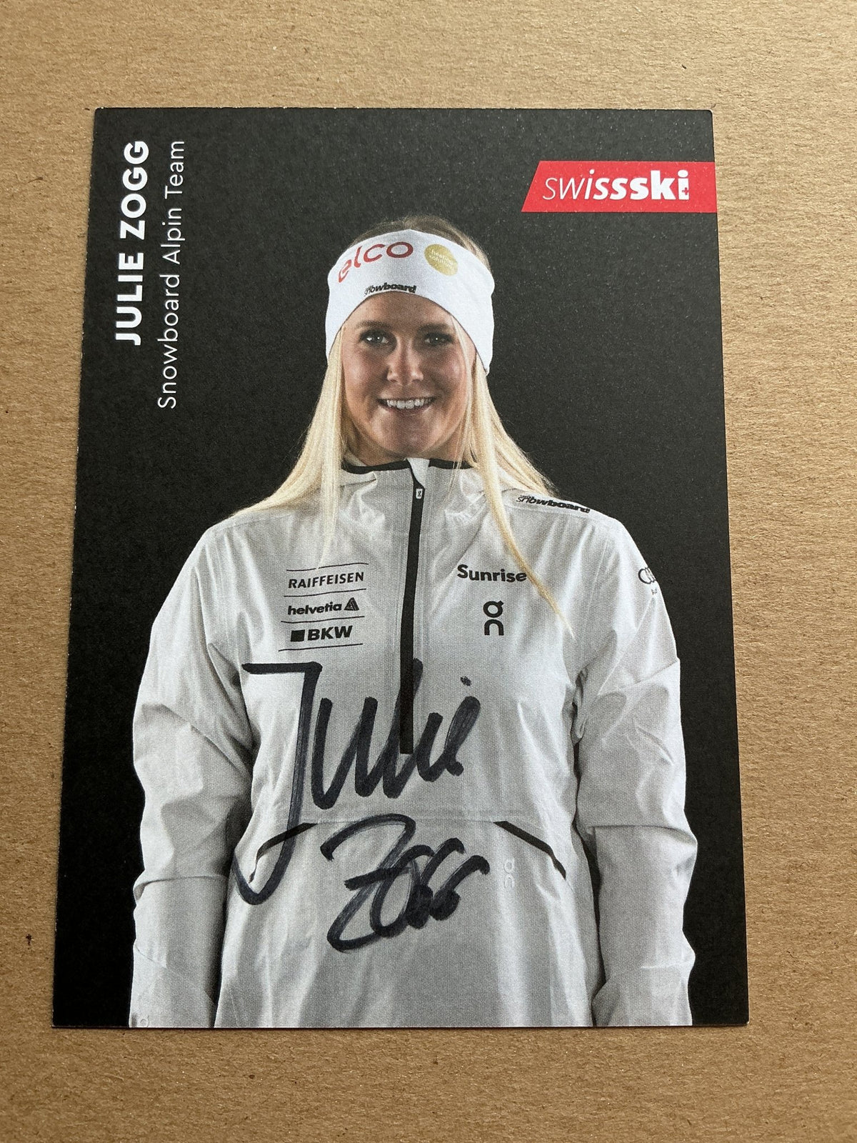 Julie Zogg, Switzerland 🇨🇭Snowboard Winter 2022/23 hand signed - Autographs-World
