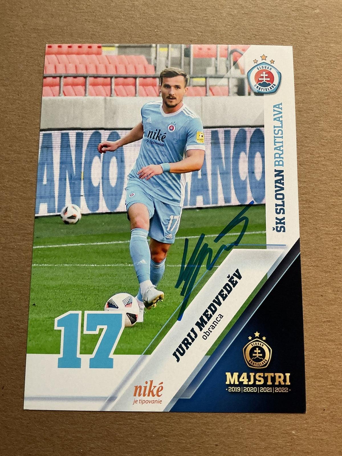 Jurij Medveděv, Czech Republic 🇨🇿 ŠK Slovan Bratislava 2022/23 hand signed - Autographs-World