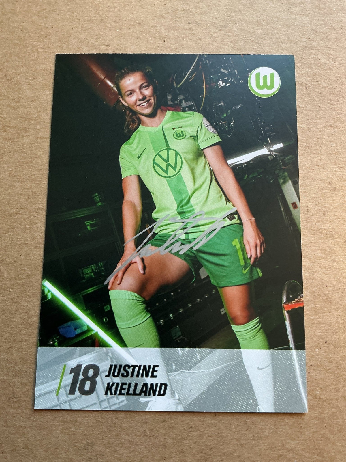 Justine Kielland, Norway 🇳🇴 VfL Wolfsburg 2024/25 hand signed - Autographs-World