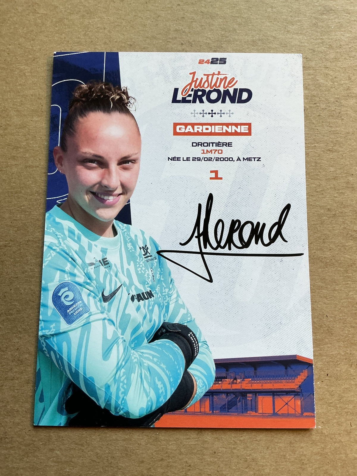 Justine Lerond, France 🇫🇷 Montpellier HSC 2024/25 hand signed - Autographs-World