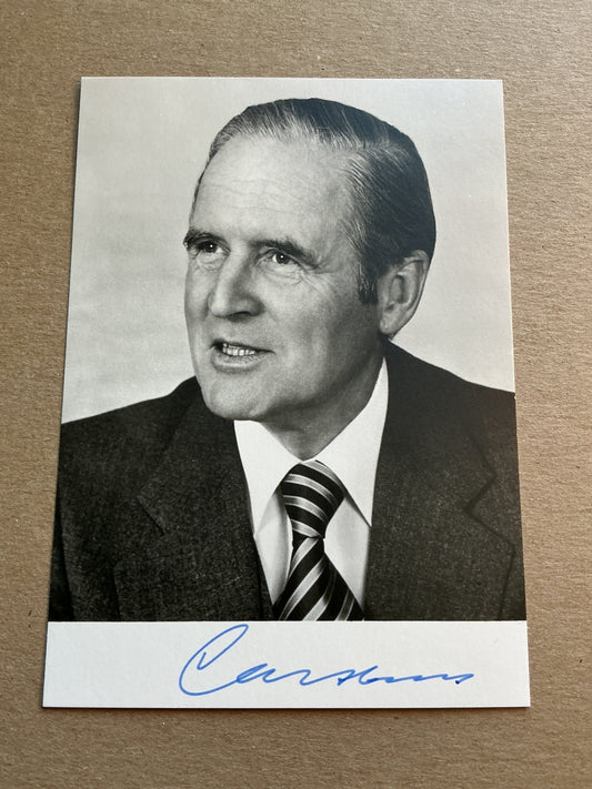 Karl Carstens, Germany 🇩🇪 President Politics hand signed - Autographs-World