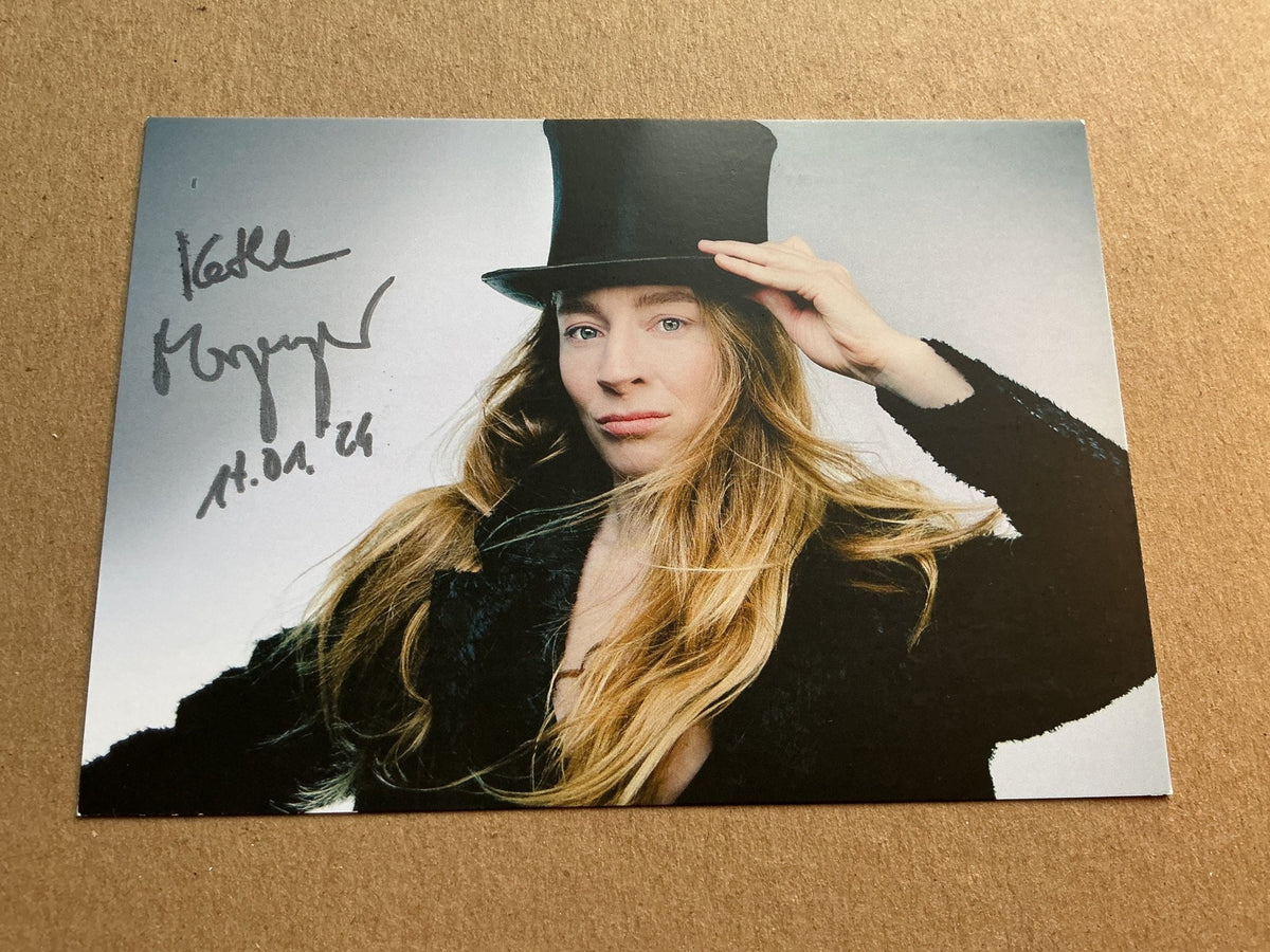Kathleen Morgeneyer, Germany 🇩🇪 Actress 2024 hand signed - Autographs-World