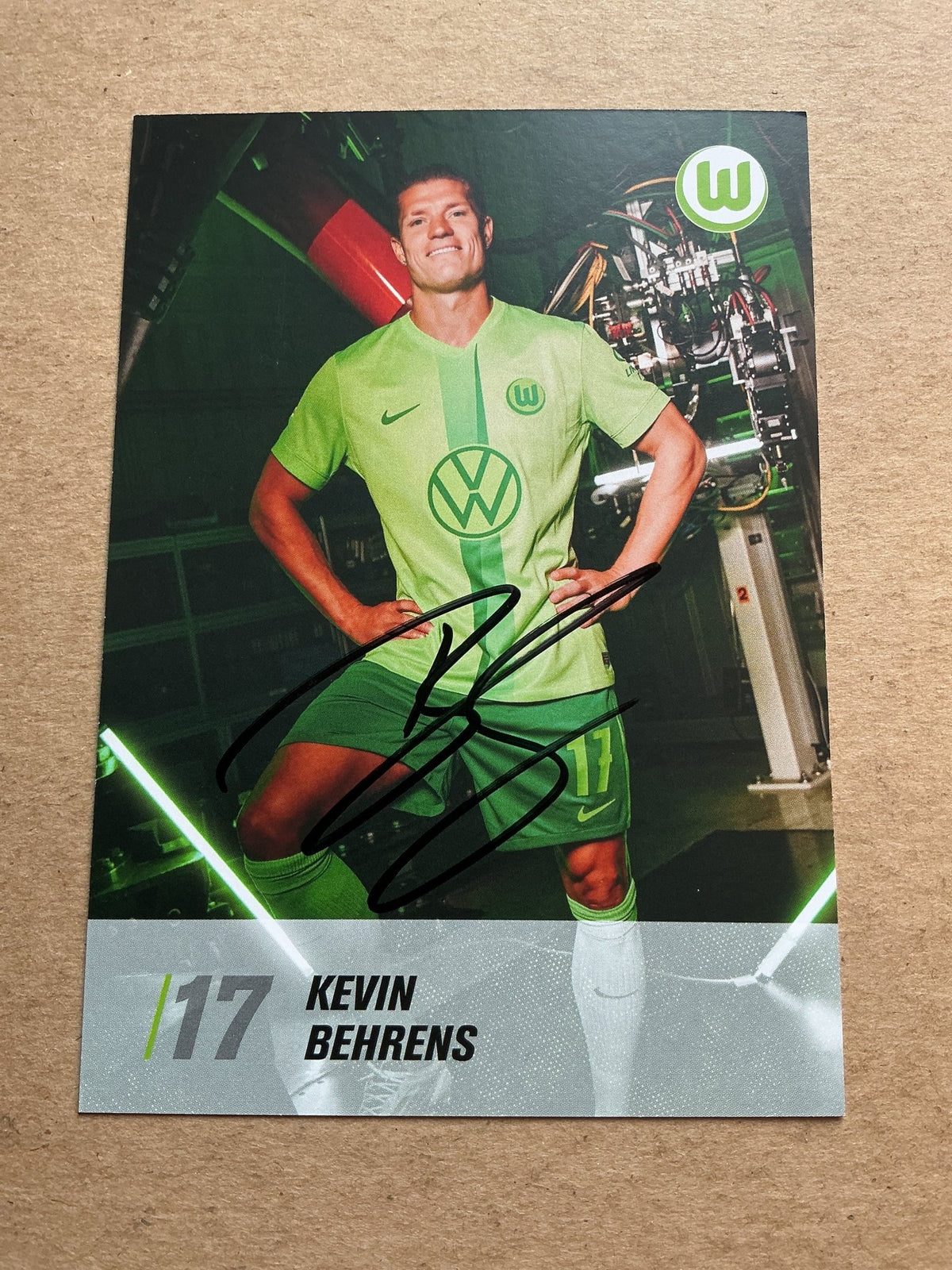 Kevin Behrens, Germany 🇩🇪 VfL Wolfsburg 2024/25 hand signed - Autographs-World