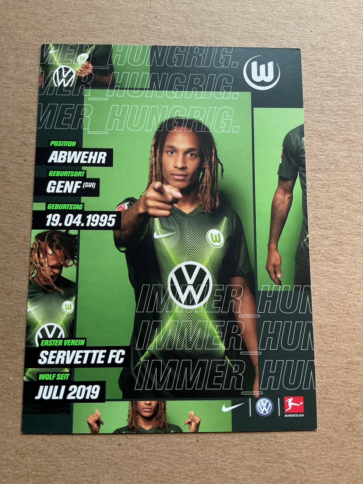 Kevin Mbabu, Switzerland 🇨🇭 VfL Wolfsburg 2019/20 hand signed - Autographs-World