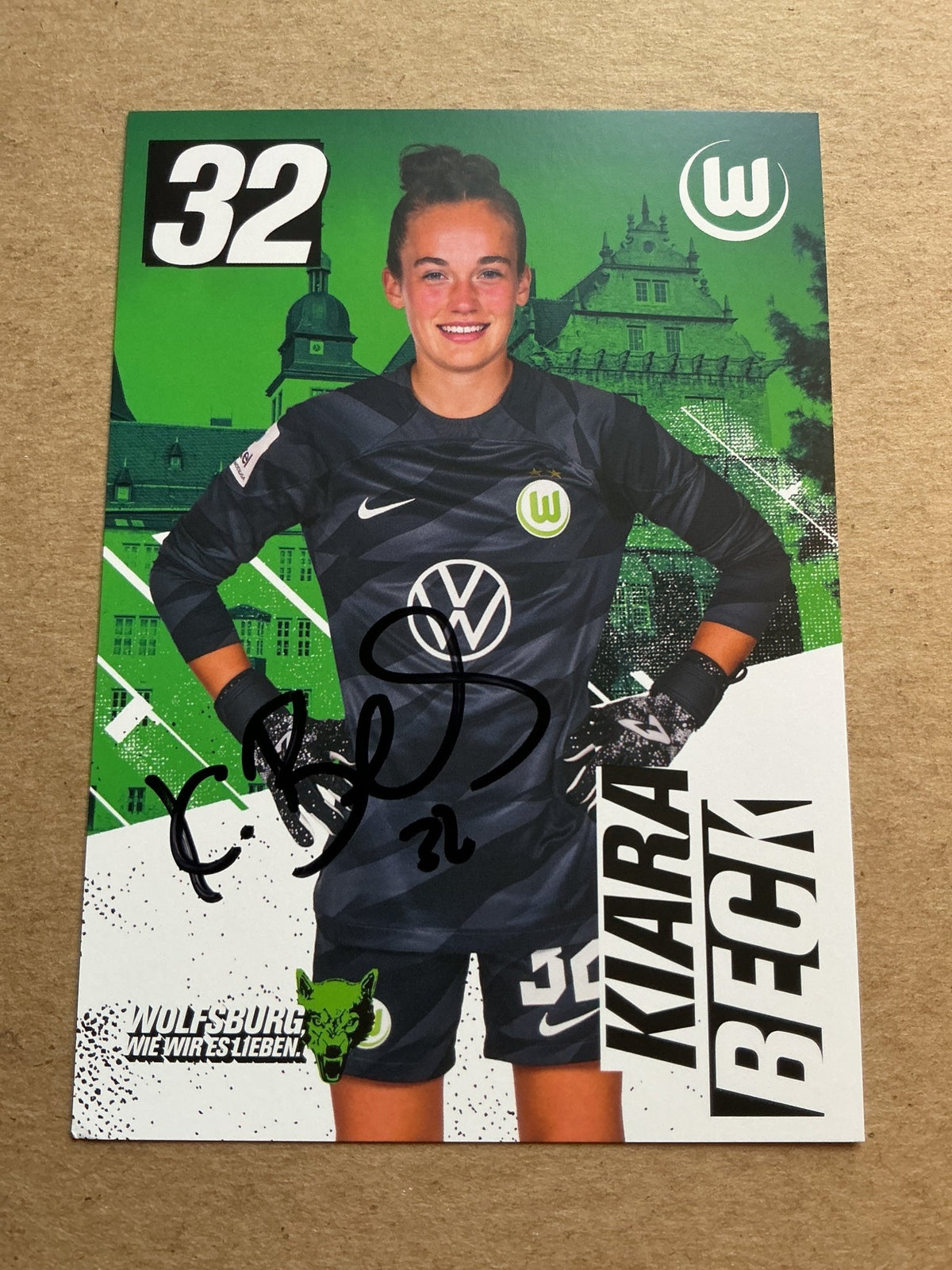 Kiara Beck, Germany 🇩🇪 VfL Wolfsburg 2023/24 hand signed - Autographs-World