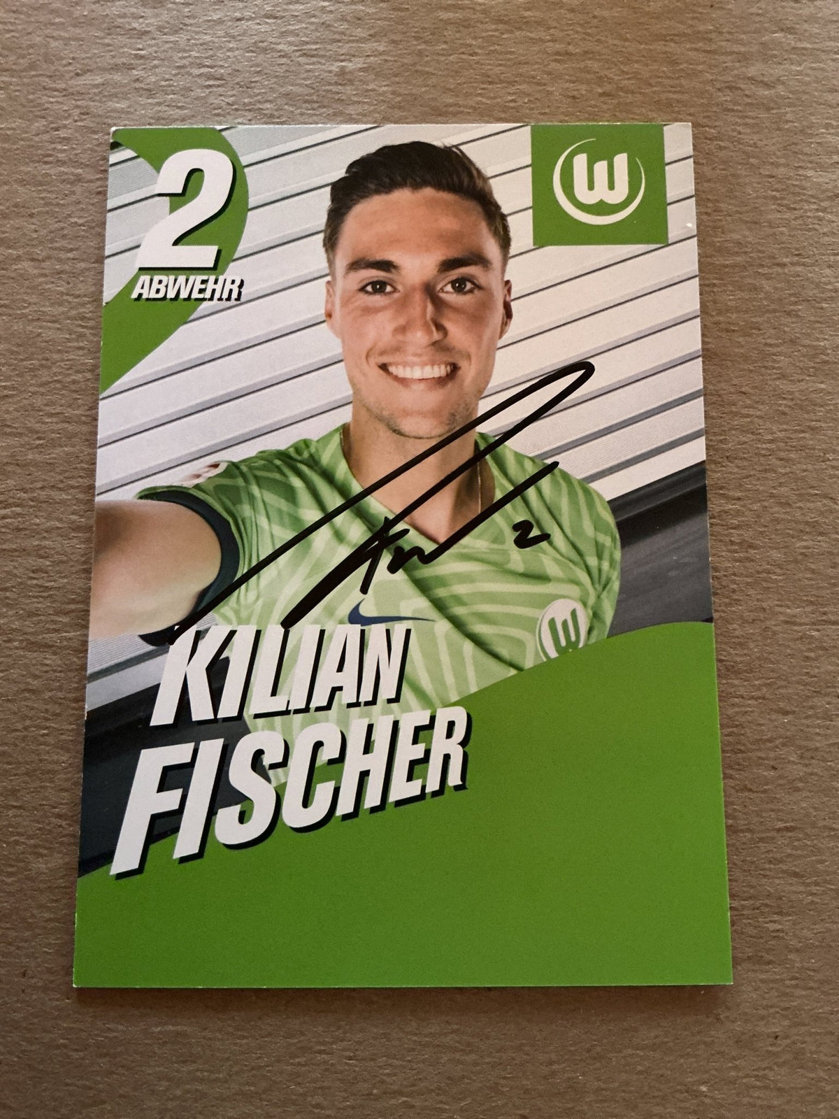 Kilian Fischer, Germany 🇩🇪 VfL Wolfsburg 2022/23 hand signed - Autographs-World