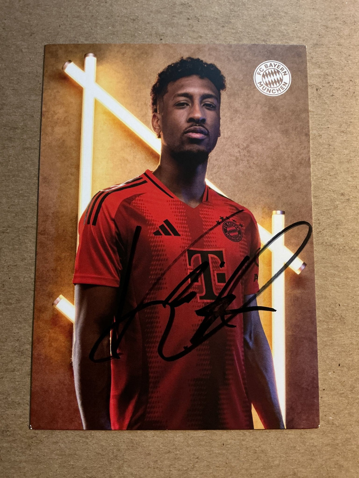 Kingsley Coman, France 🇫🇷 FC Bayern München 2024/25 hand signed - Autographs-World