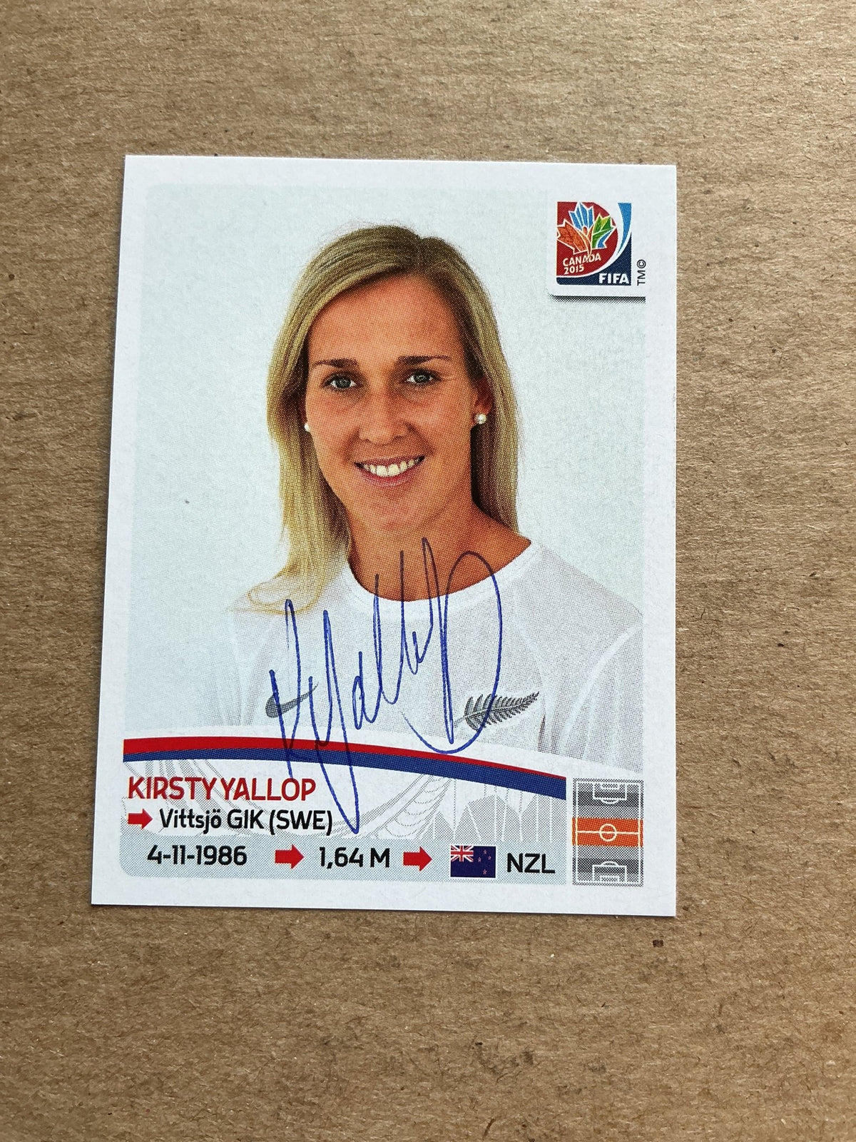 Kirsty Yallop, New Zealand 🇳🇿 FIFA Women’s World Cup 2015 Panini hand signed - Autographs-World