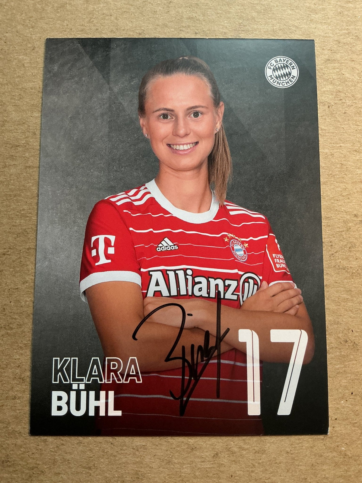 Klara Bühl, Germany 🇩🇪 FC Bayern München 2022/23 hand signed - Autographs-World