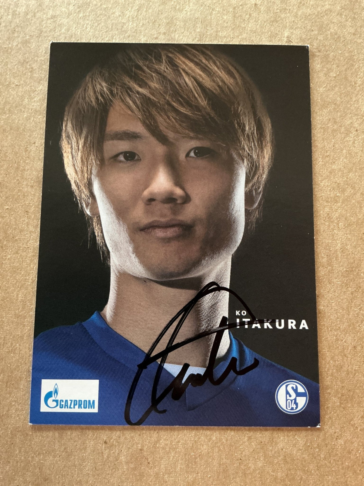 Ko Itakura, Japan 🇯🇵 FC Schalke 04 2021/22 hand signed - Autographs-World