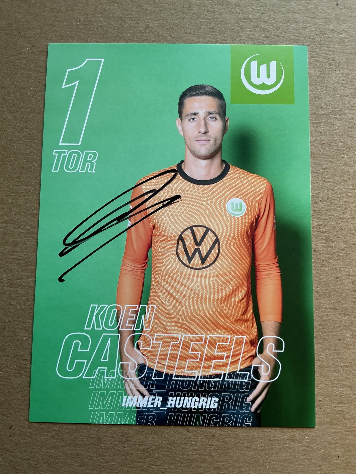 Koen Casteels, Belgium 🇧🇪 VfL Wolfsburg 2020/21 hand signed - Autographs-World