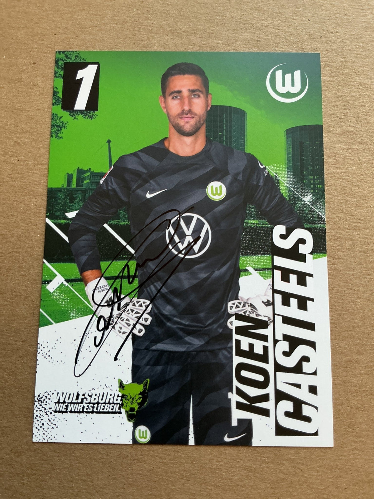Koen Casteels, Belgium 🇧🇪 VfL Wolfsburg 2023/24 hand signed - Autographs-World