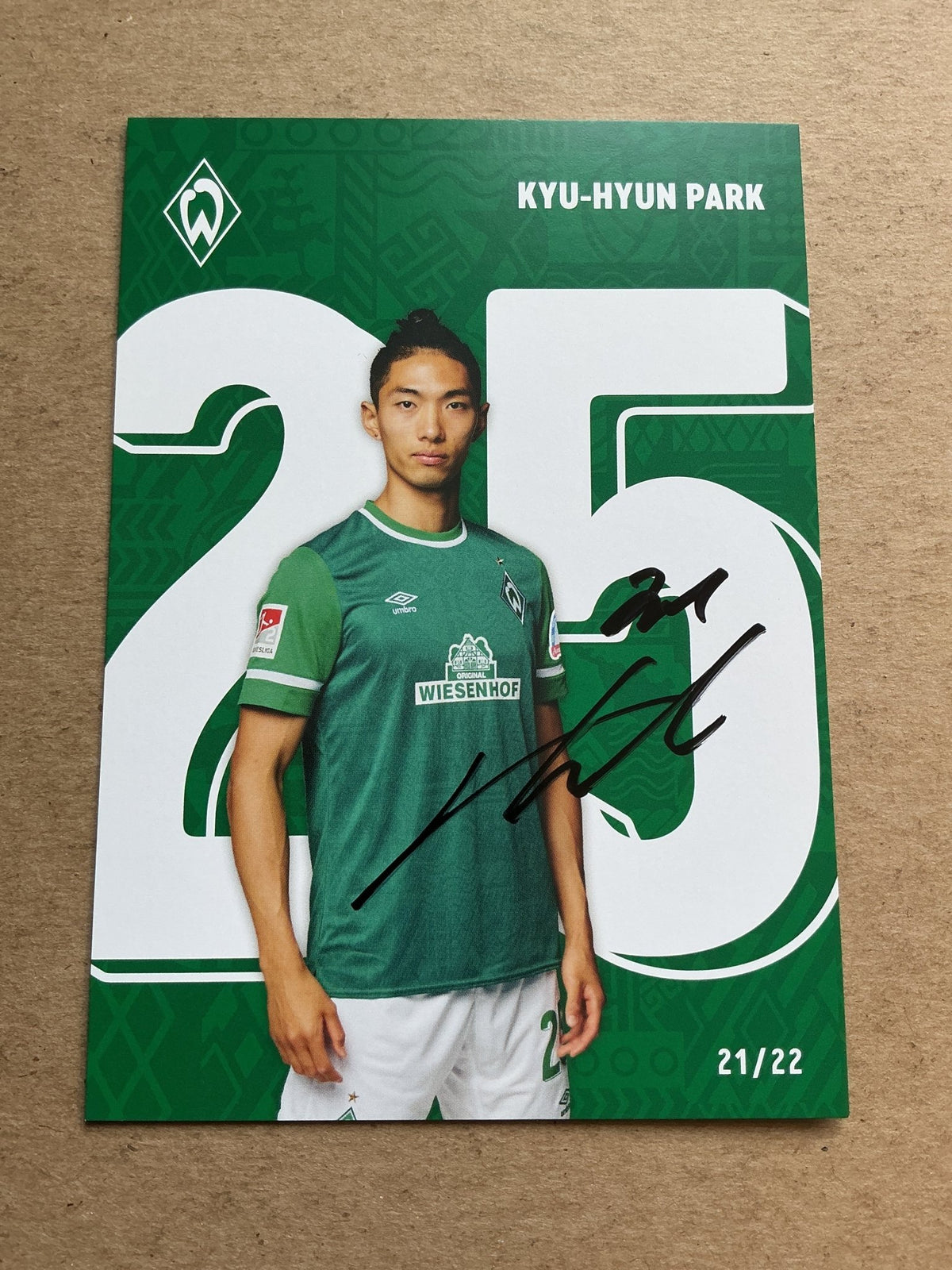 Kyu-Hyun Park, South Korea 🇰🇷 SV Werder Bremen 2021/22 hand signed - Autographs-World