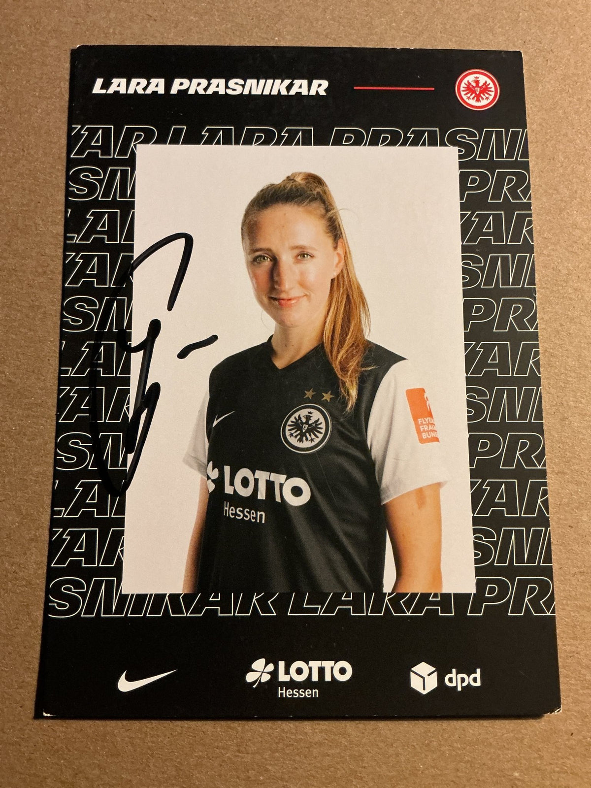 Lara Prasnikar, Slovenia 🇸🇮 Eintracht Frankfurt 2022/23 hand signed - Autographs-World