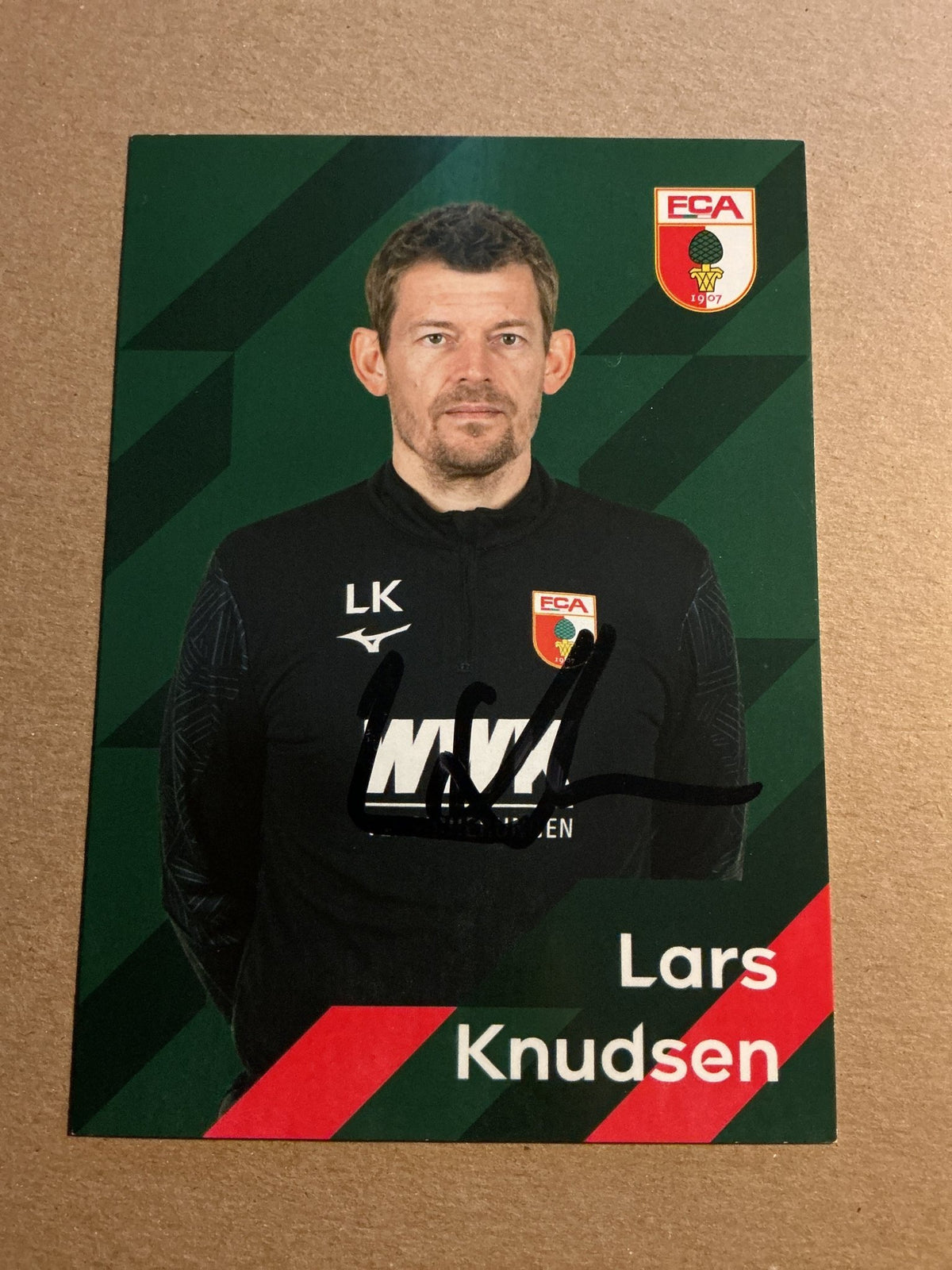 Lars Knudsen, Denmark 🇩🇰 FC Augsburg 2023/24 hand signed - Autographs-World