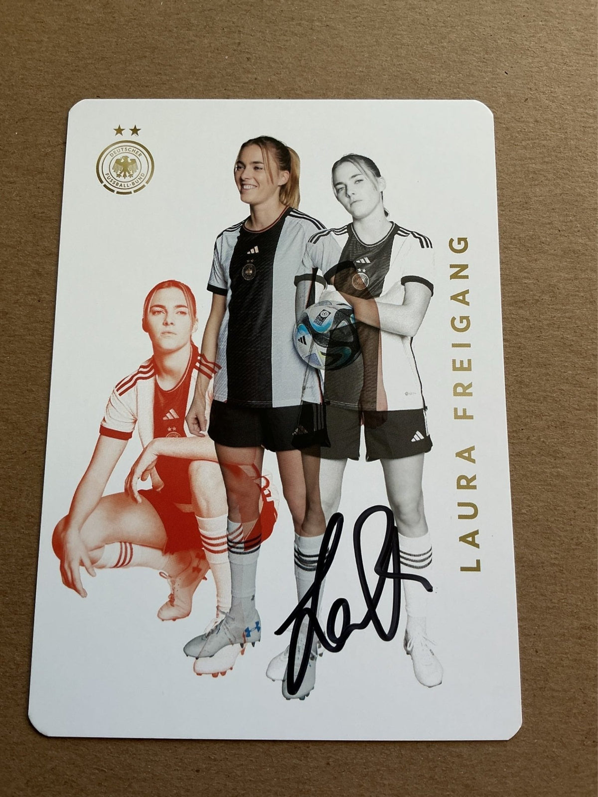 Laura Freigang, Germany 🇩🇪 FIFA World Cup 2023 hand signed - Autographs-World