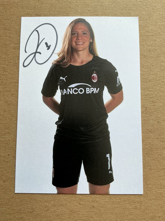 Laura Giuliani, Italy 🇮🇹 AC Milan 2021/22 hand signed - Autographs-World