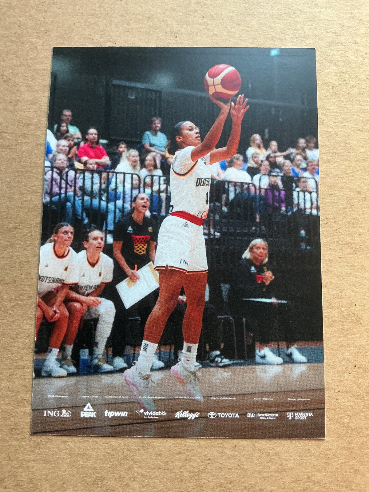 Laura Zolper, Germany 🇩🇪 Basketball Summer Olympics 2024 hand signed - Autographs-World