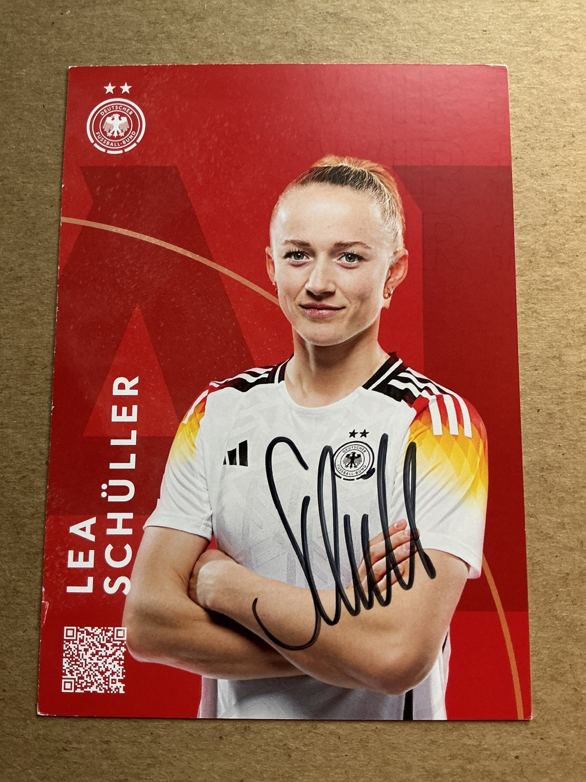 Lea Schüller, Germany 🇩🇪 Summer Olympics 2024 hand signed - Autographs-World