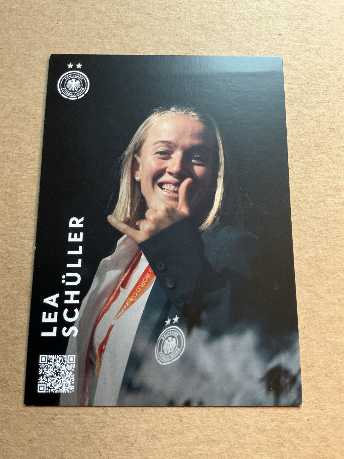 Lea Schüller, Germany 🇩🇪 Summer Olympics 2024 hand signed - Autographs-World