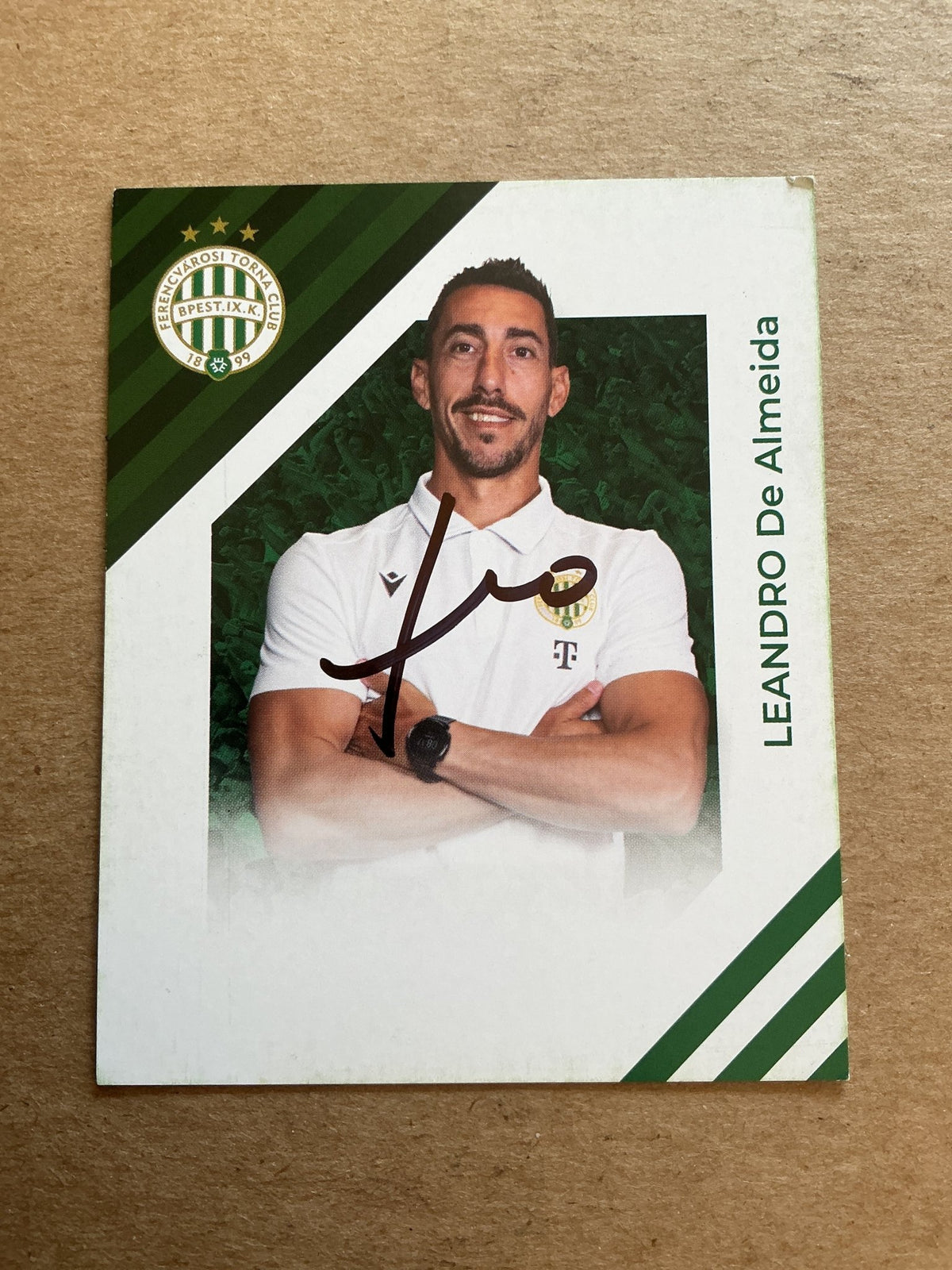 Leandro de Almeida, Brazil 🇧🇷 Ferencvaros TC 2024/25 hand signed - Autographs-World