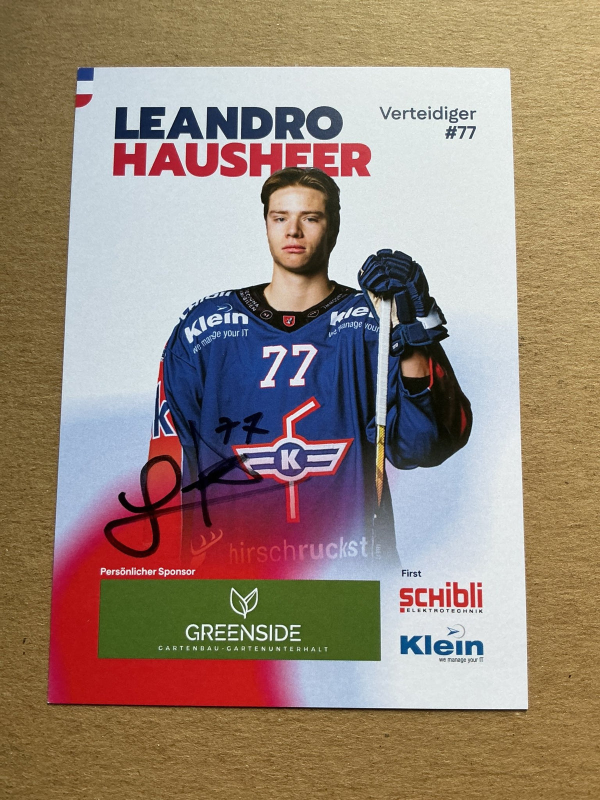 Leandro Hausheer, Switzerland 🇨🇭 EHC Kloten 2025/26 hand signed - Autographs-World