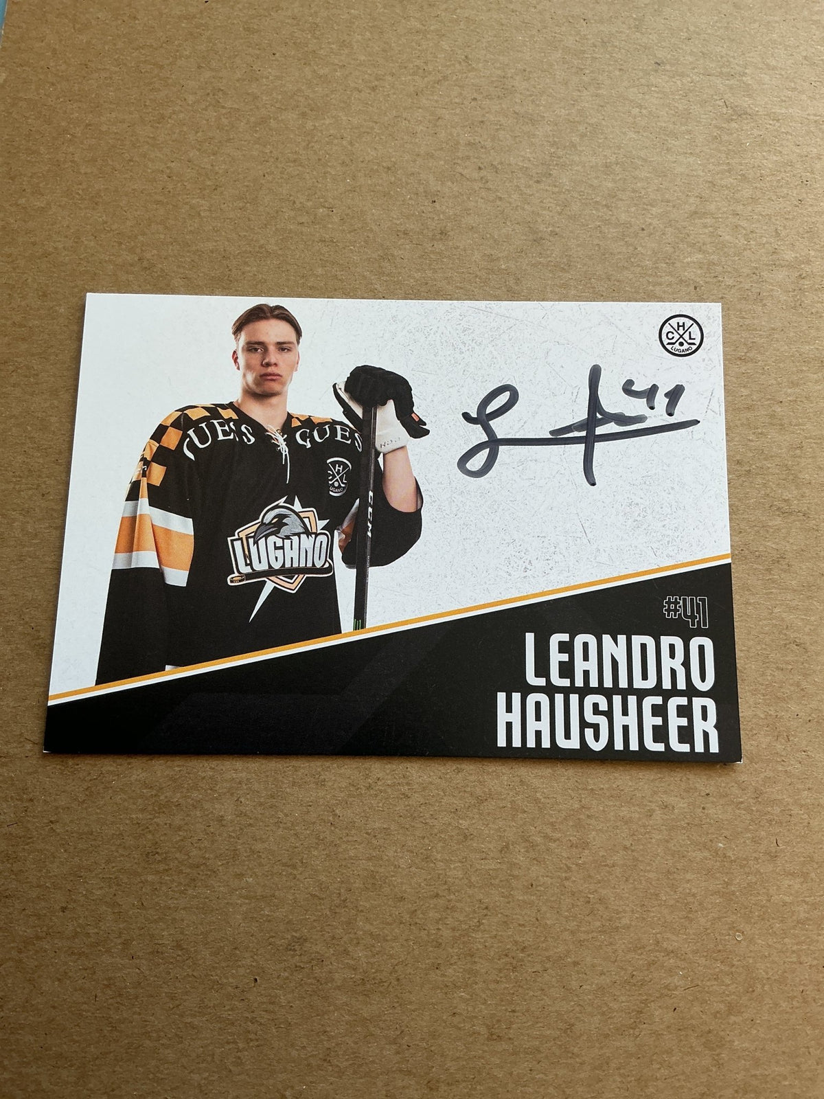 Leandro Hausheer, Switzerland 🇨🇭 HC Lugano 2024/25 hand signed - Autographs-World
