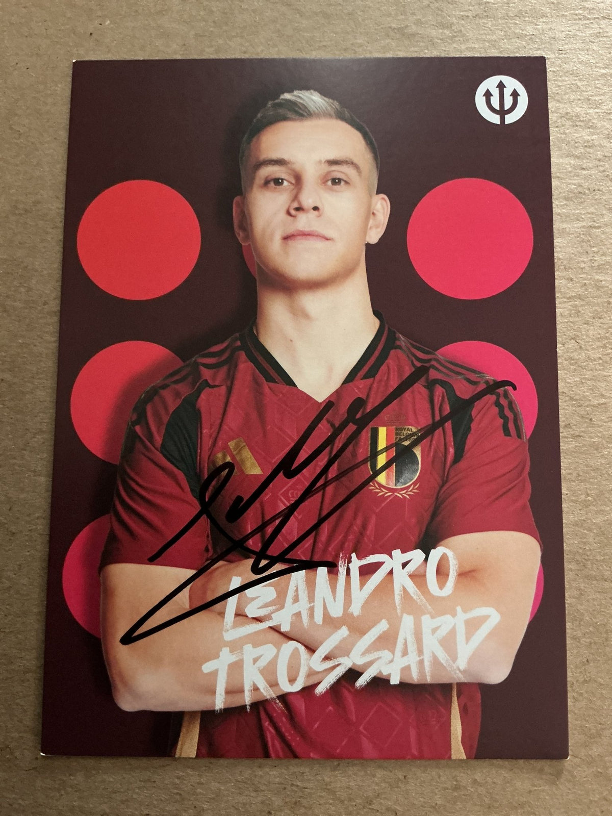 Leandro Trossard, Belgium 🇧🇪 UEFA Euro 2024 Arsenal FC hand signed - Autographs-World