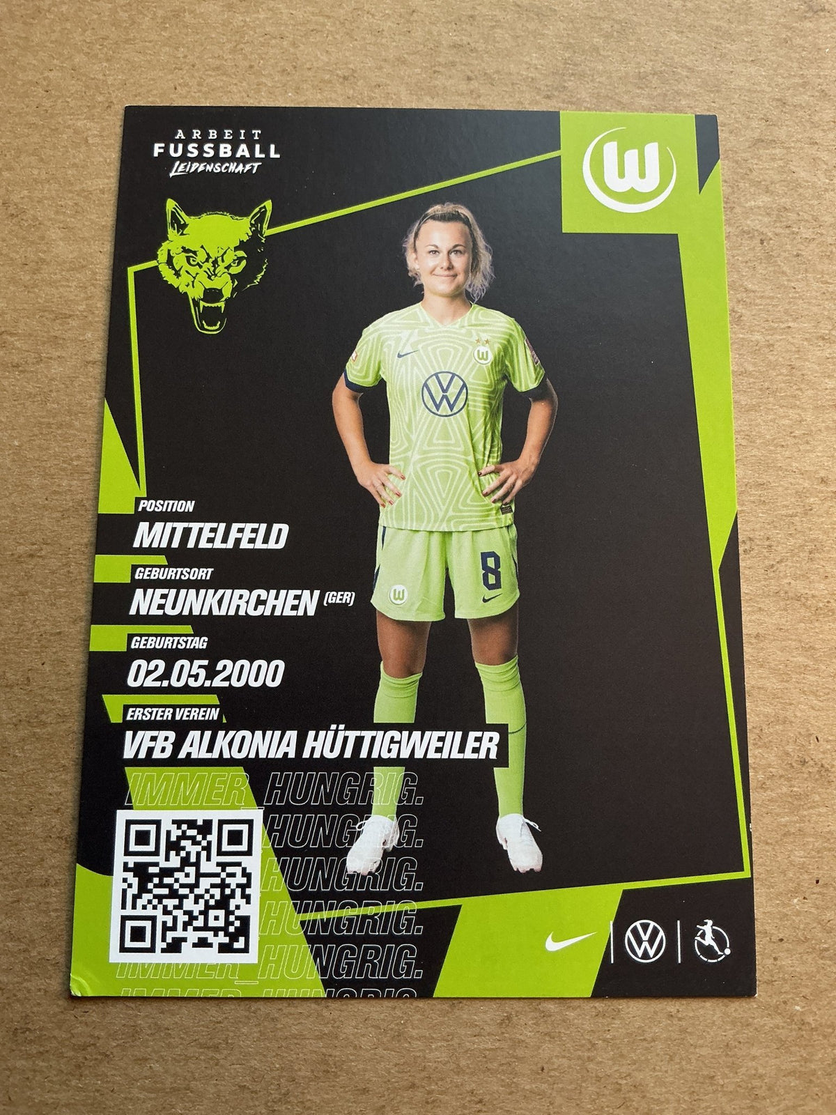 Lena Lattwein, Germany 🇩🇪 VfL Wolfsburg 2022/23 hand signed - Autographs-World