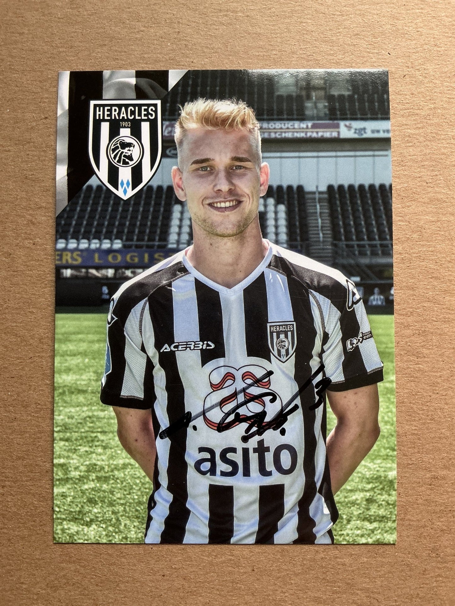 Lennart Czyborra, Germany 🇩🇪 Heracles Almelo 2019/20 hand signed - Autographs-World